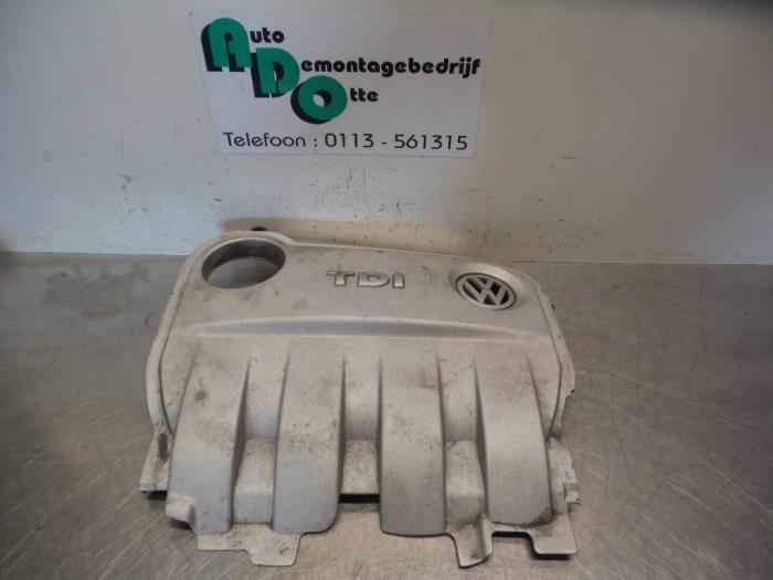 Plaque de protection moteur d'un Volkswagen Passat (Passat 0, -, 3 mois de garantie, Utilisé, -