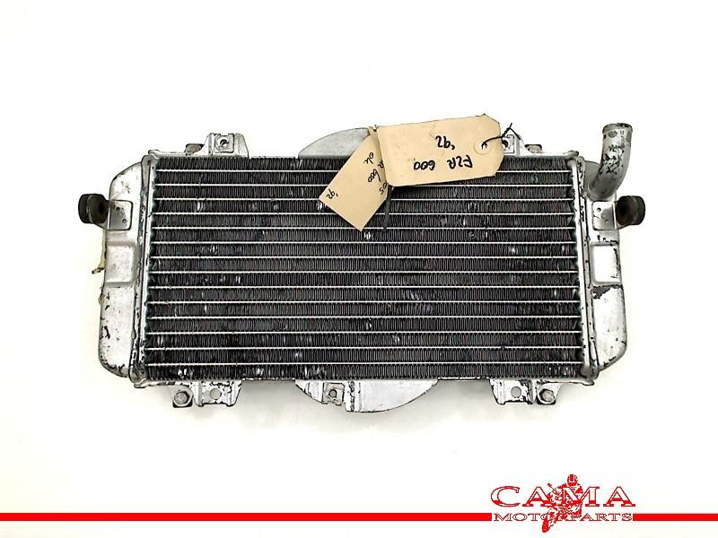 RADIATEUR EAU Yamaha FZR 600 1989-1993 (FZR600 3HE), Motos, Dhr. S. di Majo, Utilisé, Info@cama-motorparts.nl, P.J. Troelstraweg 8 8
3144 CX  MAASSLUIS, NL
