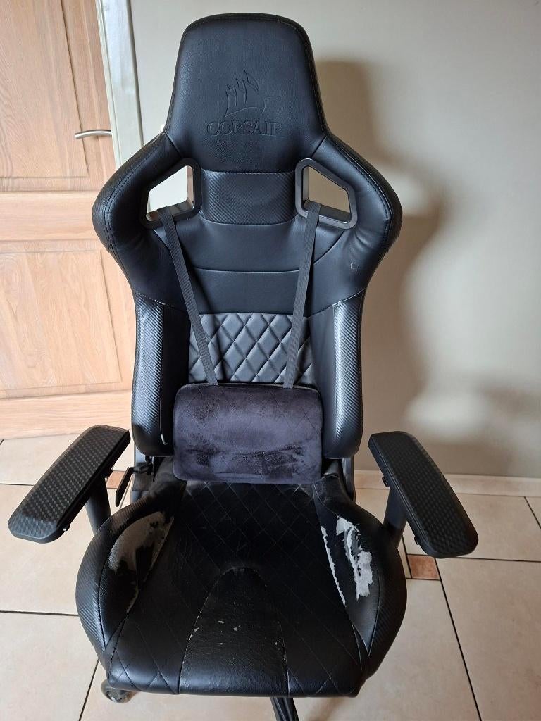 Gratis Corsair T1 Race gaming chair bureaustoel, Huis en Inrichting, Ophalen, Gebruikt, Zwart, Gaming bureaustoel