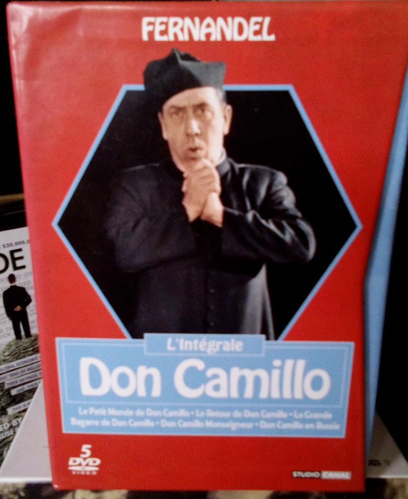 Coffret 5 DVD de l'intégrale de Don Camillo, proche du neuf., Enlèvement ou Envoi, Comme neuf, Coffret