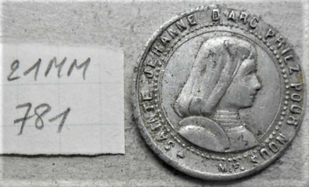 Jeton sainte Jehanne d'arc / st Michel 21mm abimée, Enlèvement ou Envoi, Autres matériaux