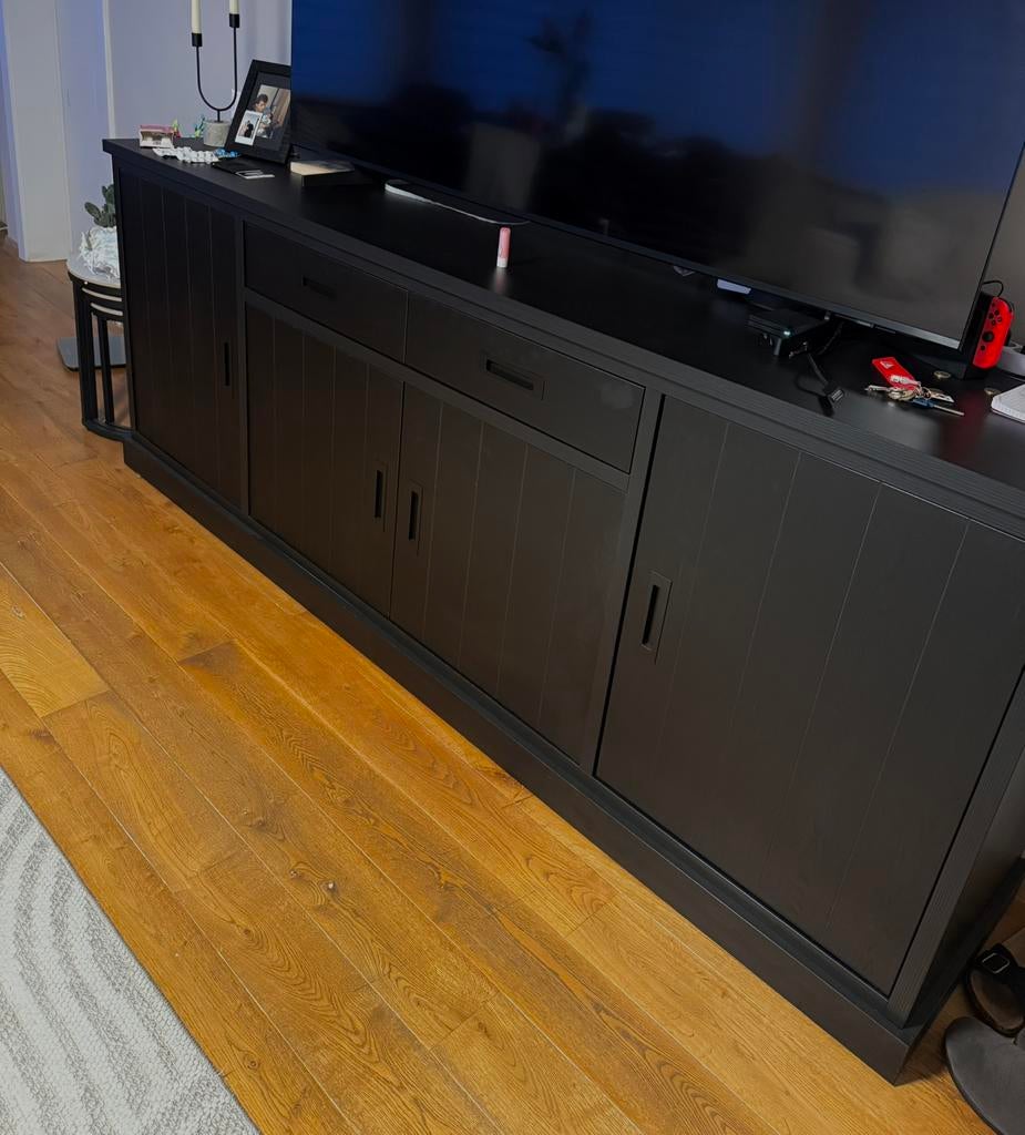 * Tout neuf * Table basse et dressoir, Enlèvement, Comme neuf