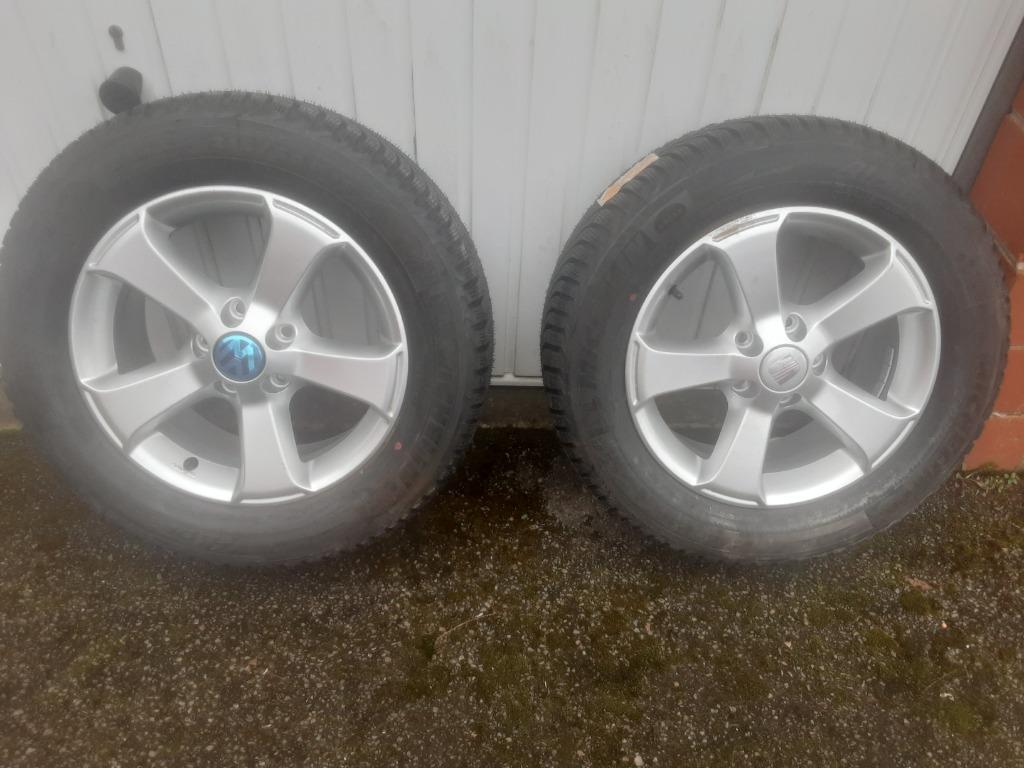 2 Jantes  vw 16" avec pneus neige neuf !!!, Autos : Pièces & Accessoires, Pneus & Jantes, Neuf, Pneus et Jantes, Enlèvement ou Envoi