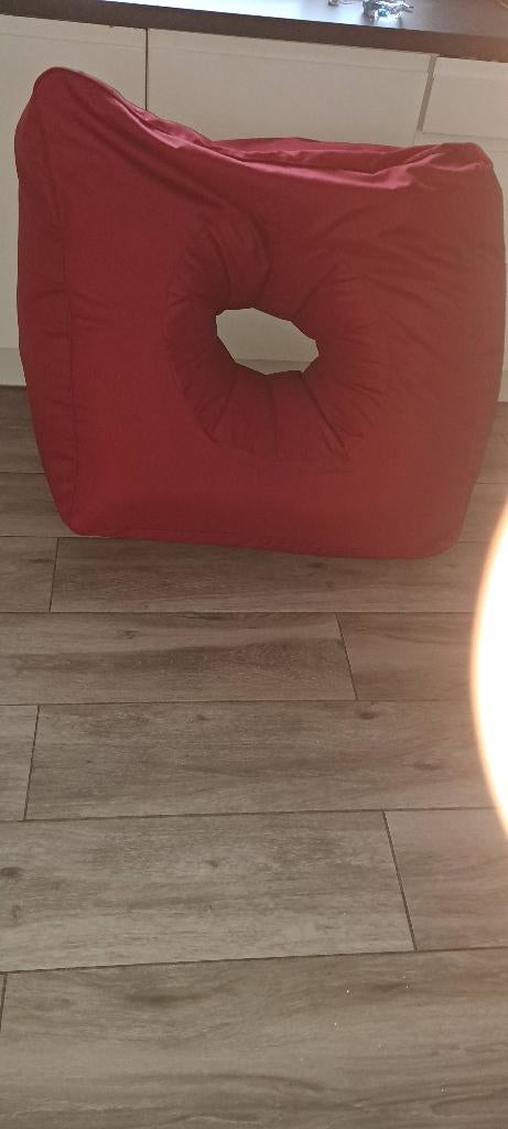 Donut zitzak, Maison & Meubles, Enlèvement, Comme neuf, Rouge, Pouf