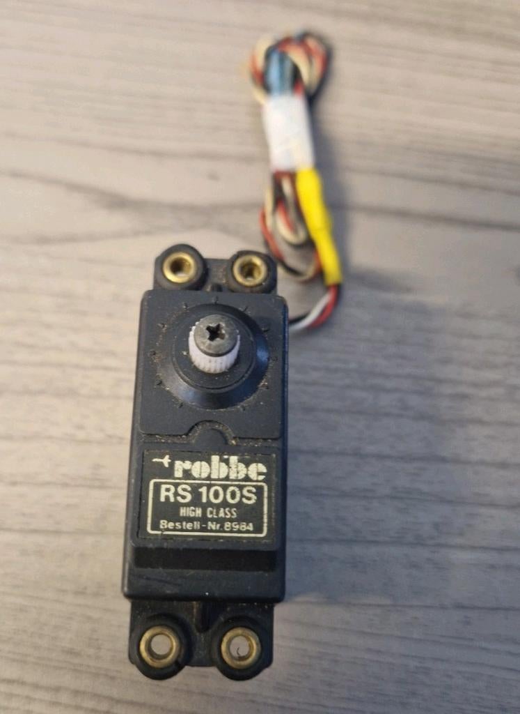Modelbouw servo Robbe RS 100S, Hobby en Vrije tijd, Ophalen of Verzenden
