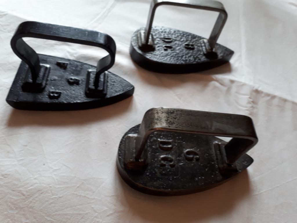 Antiek strijkijzer, Ophalen