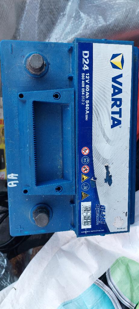 Batterie Varta 12V 60 Ah 540 A, Enlèvement, Utilisé
