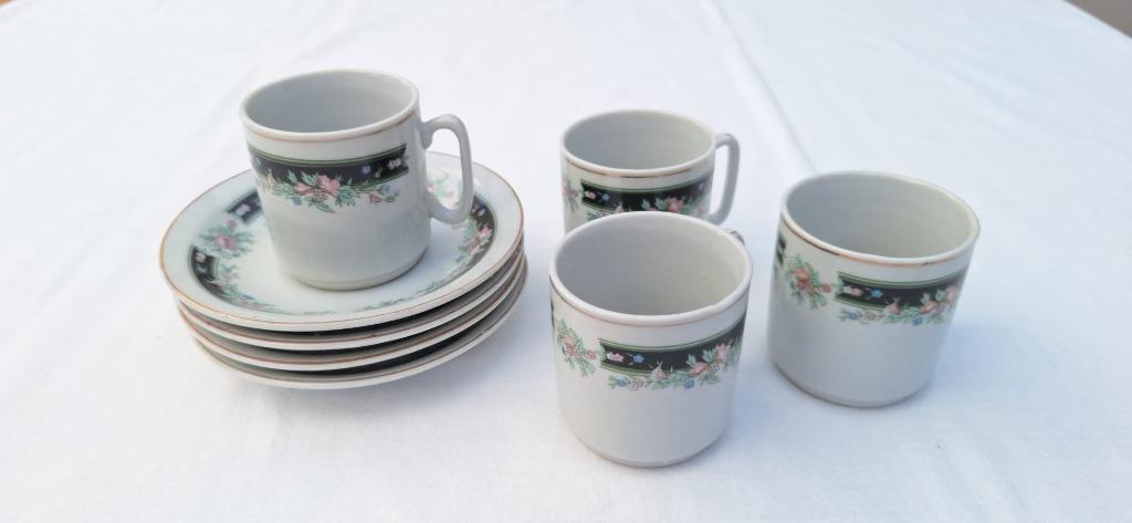 Service vintage tasses à café années 70-80, Enlèvement ou Envoi, Utilisé, Porcelaine, Tasse(s) et/ou soucoupe(s)