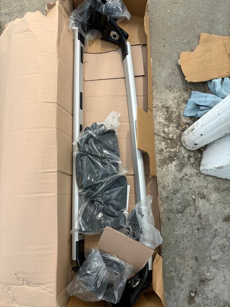 Originele Peugeot dakdragers 3008/5008 nieuw, Auto diversen, Dakdragers, Zo goed als nieuw, Ophalen