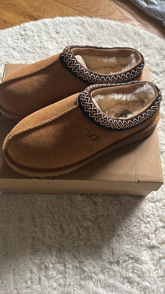 UGG Tasman bruin — maat 39 Nieuw, Kleding | Dames, Schoenen, Zo goed als nieuw, Bruin, Ophalen of Verzenden