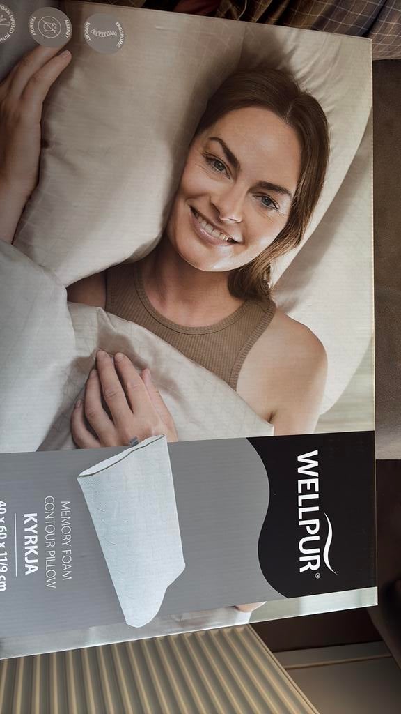 Hoofdkussen Wellpur Kyrkja, Ophalen, Zo goed als nieuw, Kussen