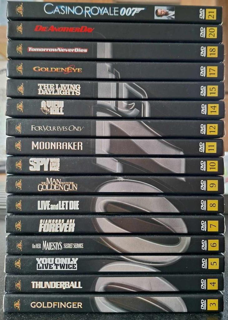 Lot 18 x Dvd's cardboard Box James Bond Collection, CD & DVD, À partir de 12 ans, Enlèvement ou Envoi, Utilisé, Action