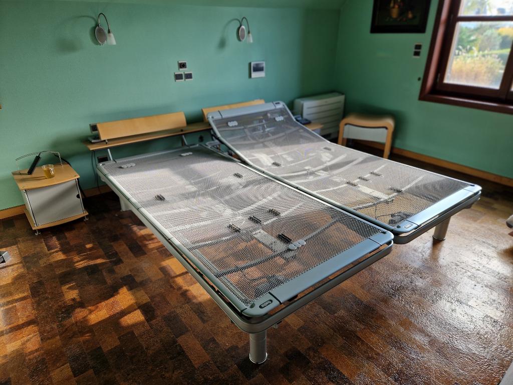 Auping elektrisch verstelbaar dubbel bed met bedmeubels, Ophalen, Overige materialen, Overige kleuren, Tweepersoons