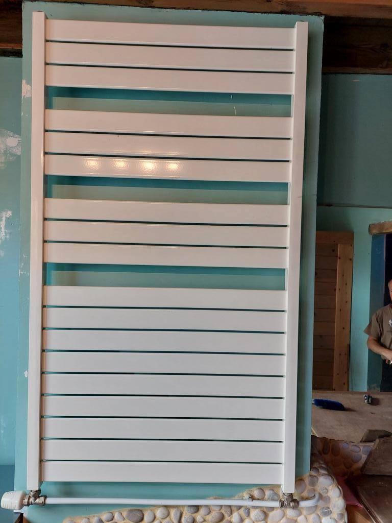 Radiateur sèche-serviettes design de Jaga avec vanne thermos, Bricolage & Construction, Chauffage & Radiateurs, Enlèvement, Comme neuf