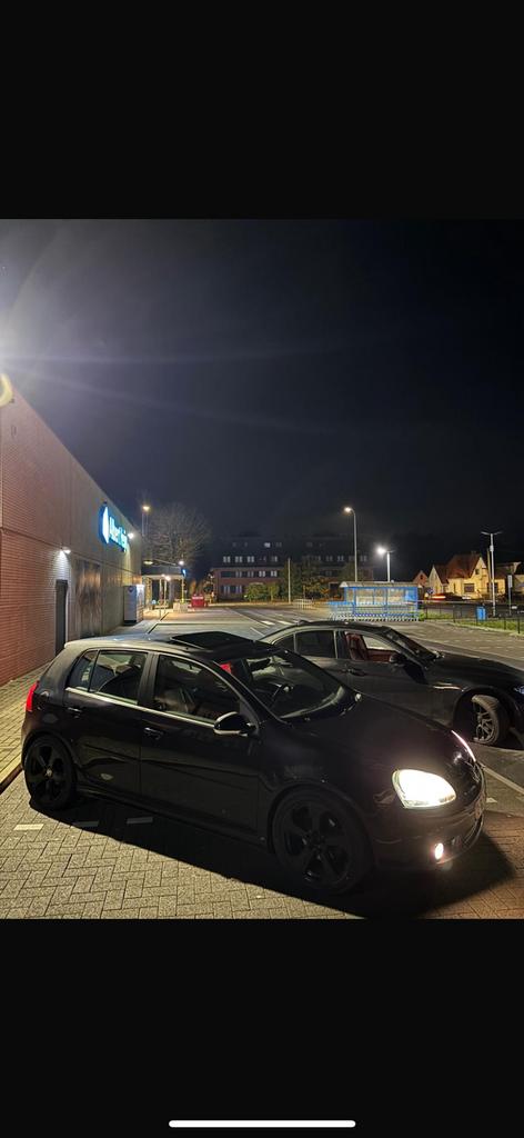 Volkswagen Golf 5 2.0 FSI, Autos, Volkswagen, Particulier, Golf, Essence, 5 portes, Boîte manuelle, Noir, Noir, Enlèvement ou Envoi