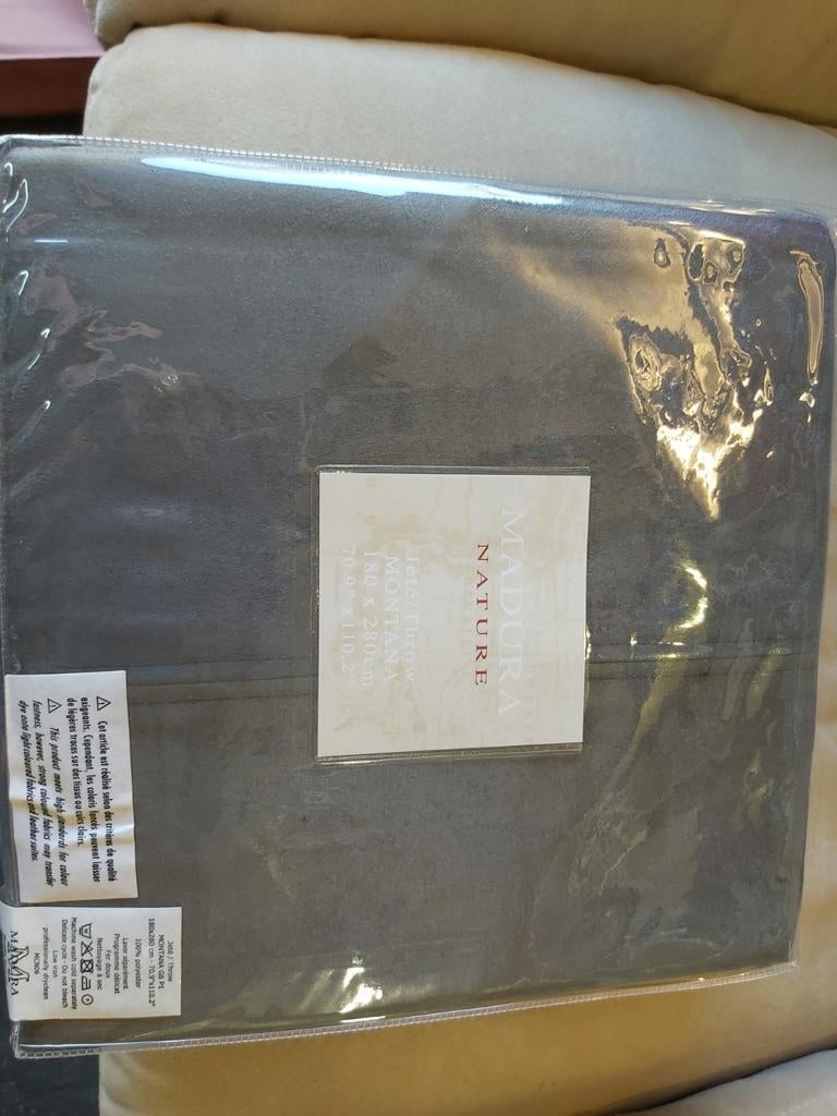 2 plaids / jetés de lit Montana MADURA, Maison & Meubles, Enlèvement, Neuf