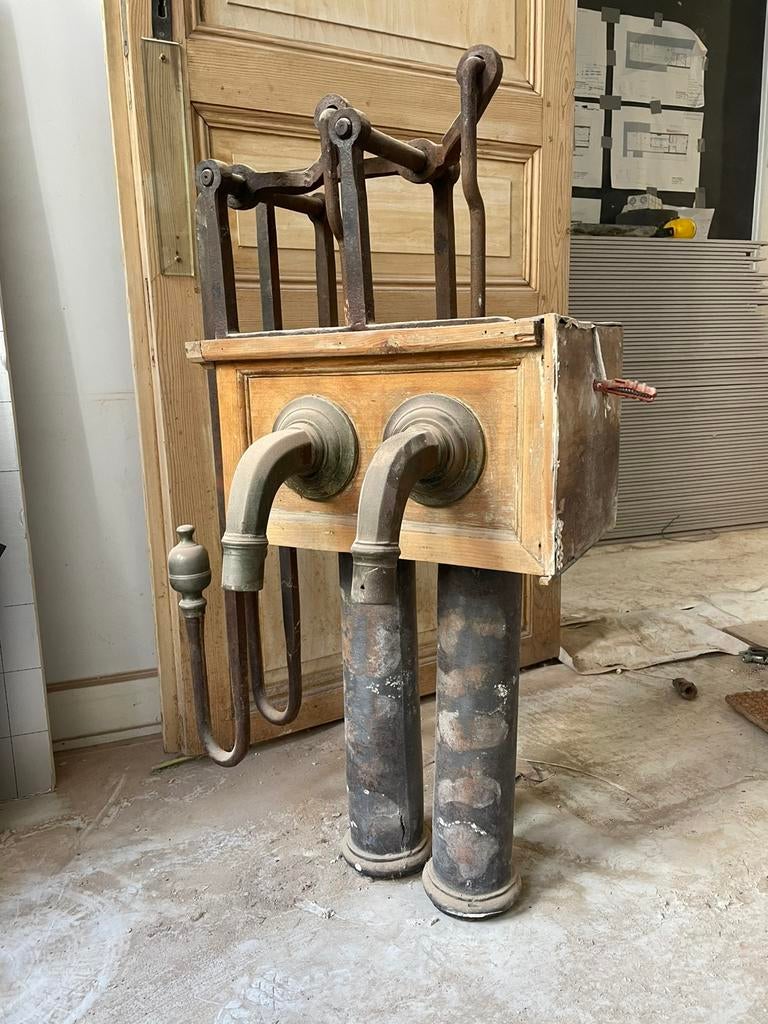 Pompe à eau ancienne, Antiquités & Art, Enlèvement