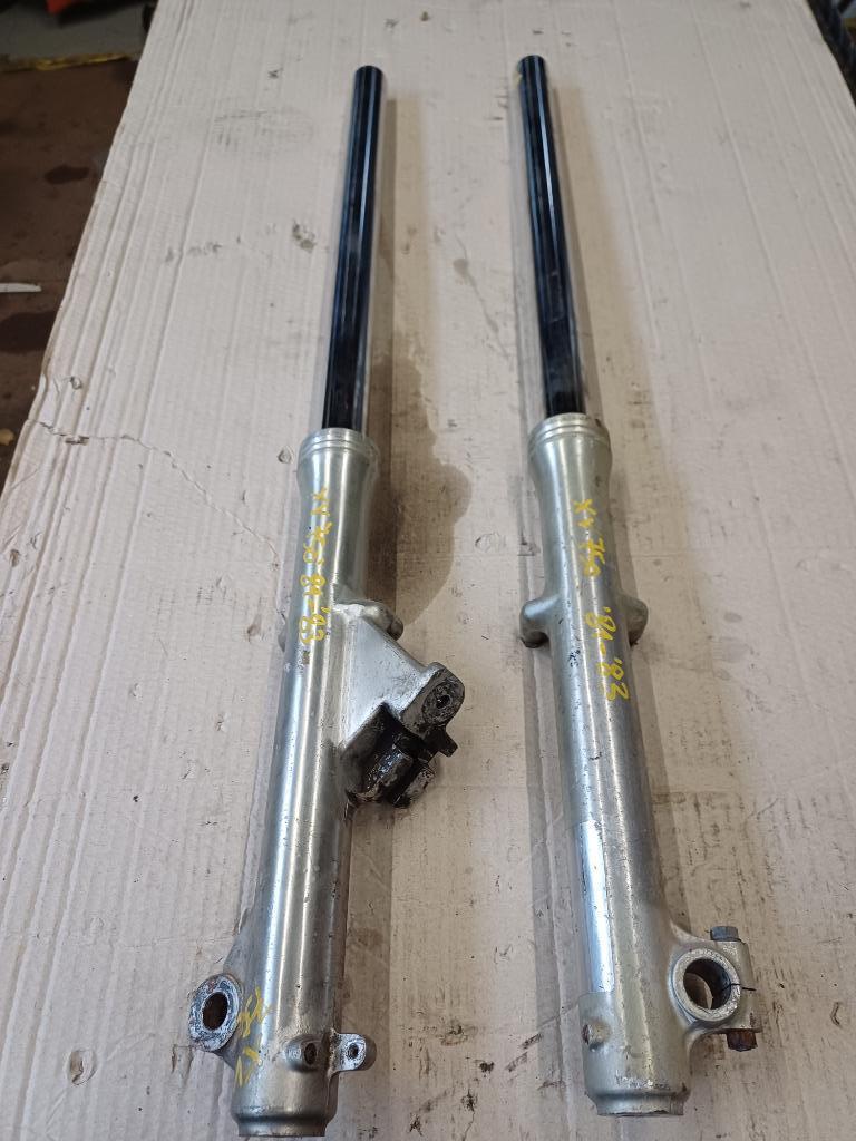 yamaha virago 750 model '81-'83 set vorkpoten, Ophalen of Verzenden, Gereviseerd