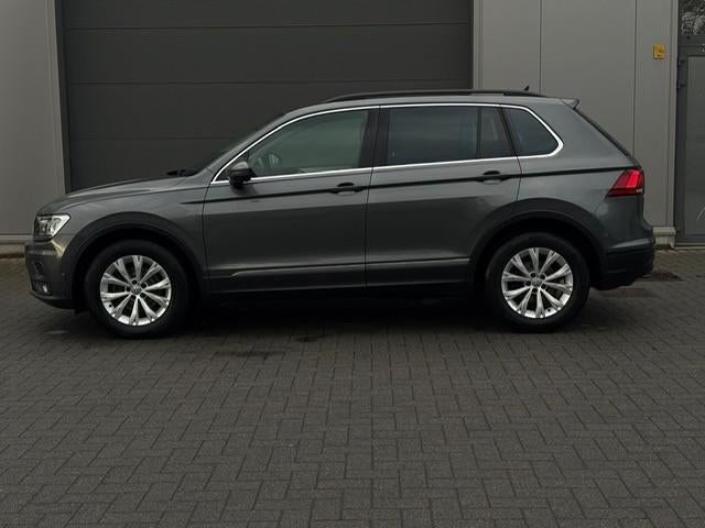 VW Tiguan benzine automaat, Autos, Volkswagen, Argent ou Gris, Achat, Entreprise, Carnet d'entretien
