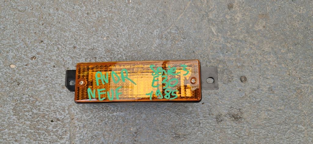 Feu clignotant Bmw serie 3 e30 Neuf 1987 E 30 avertisseur DR, Enlèvement ou Envoi, BMW