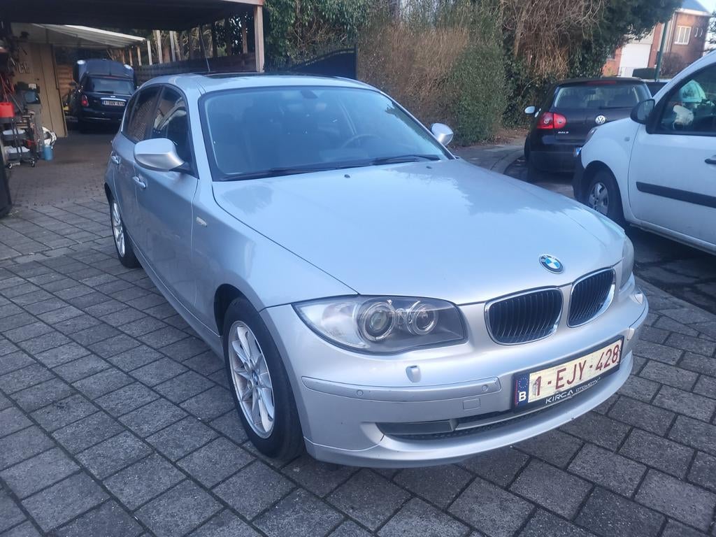BMW 118D automatique, Autos, Achat, Noir, 5 portes, Automatique