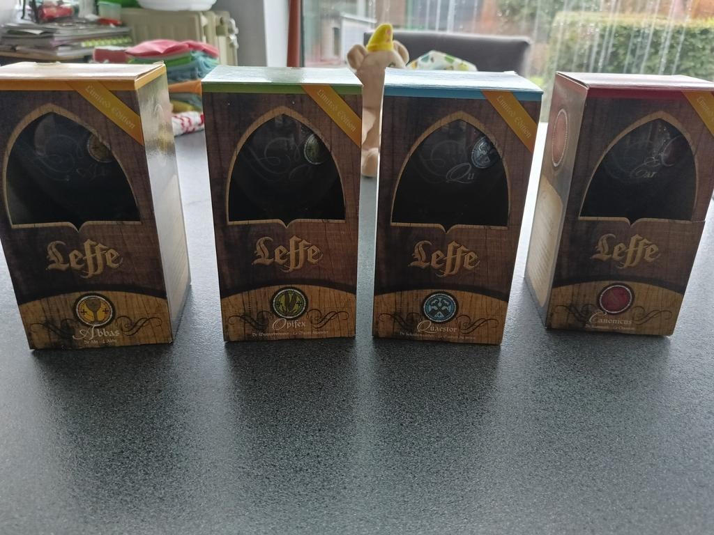 Édition limitée - Order of Leffe Glasses, Collections, Verres & Petits Verres, Enlèvement ou Envoi