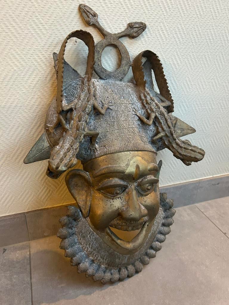 Groot Afrikaans tikar masker 65cm brons-messing, Antiek en Kunst, Ophalen, Brons