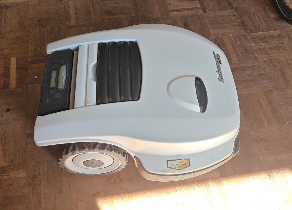 Robomow RM510 — Mode de travail + nouveau couteau, Jardin & Terrasse, Robomow, Avec capteur de pluie, Enlèvement, Utilisé