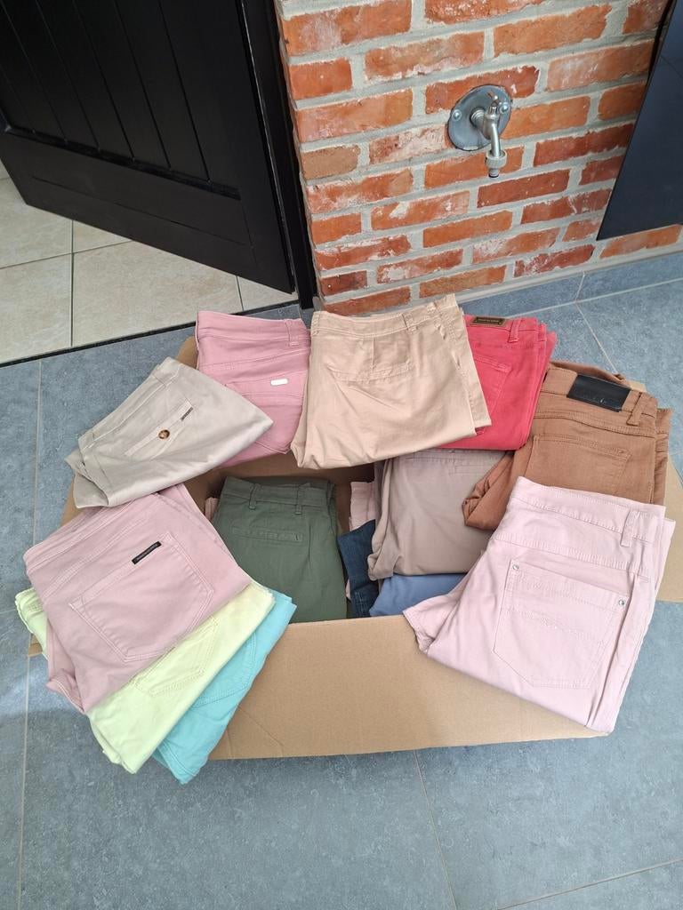 Hele doos met jeans broeken alle,kleuren,skinny,, Enlèvement