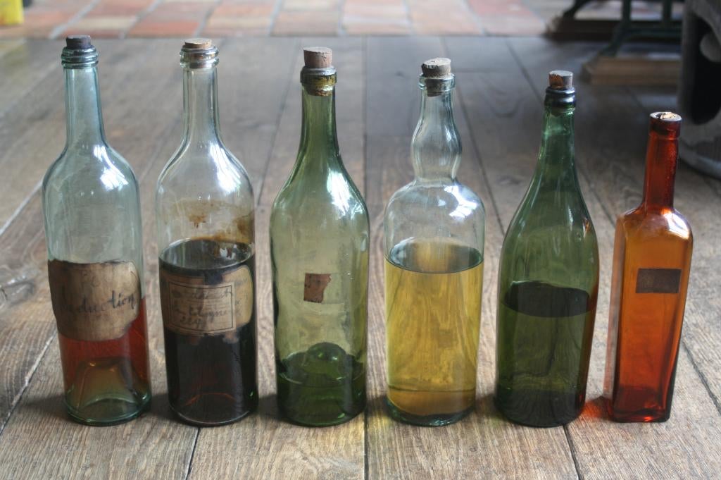 6 très vieux flacons provenant d'une pharmacie +- 1920, Enlèvement