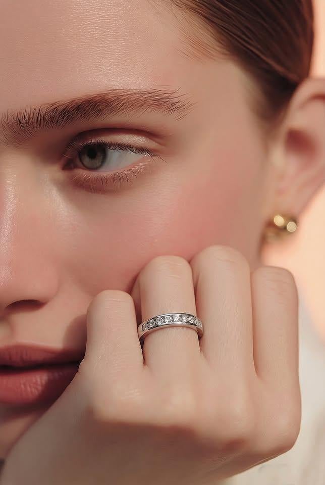 Bague Neuve Diamants Naturels OR18K + Certificat, Bijoux, Sacs & Beauté, Bagues, Neuf, Plus petit que 17, Or, Enlèvement