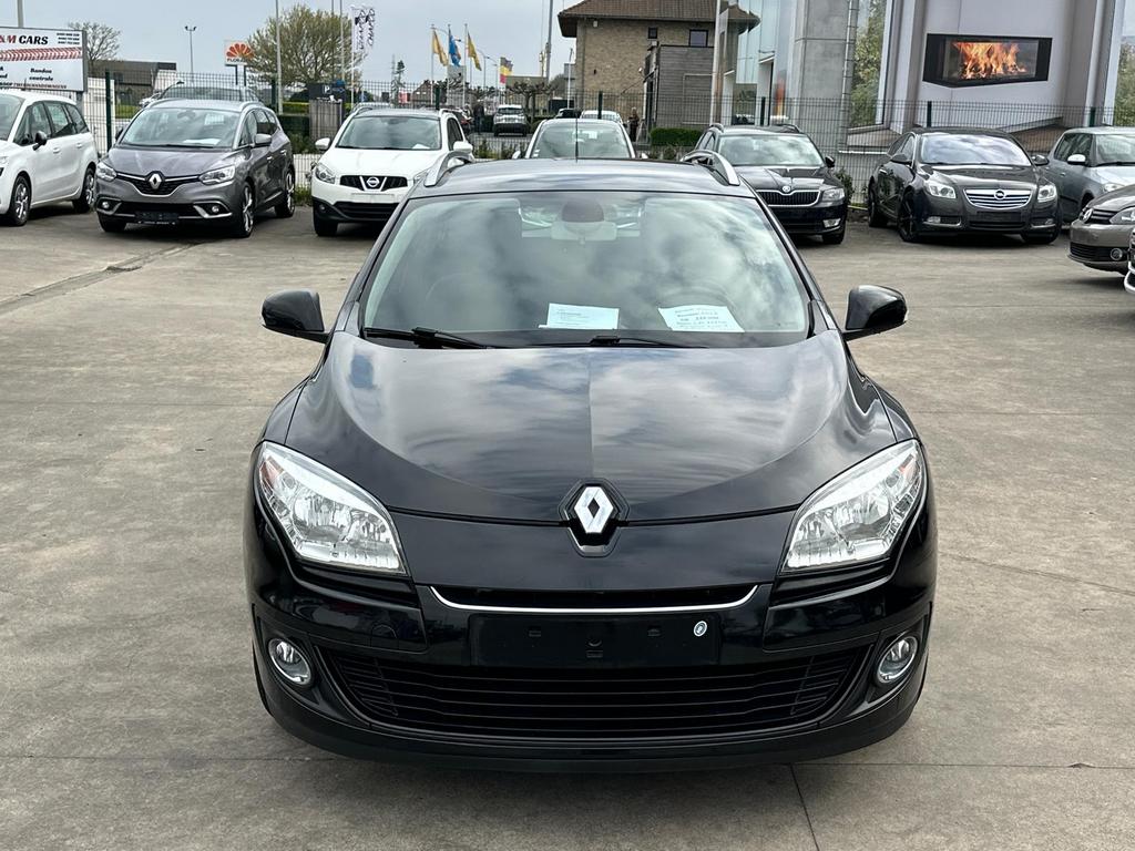 Premier propriétaire de la Renault Megan 1,2 L àessence 2013, Autos, Euro 5, Achat, Entreprise, Boîte manuelle