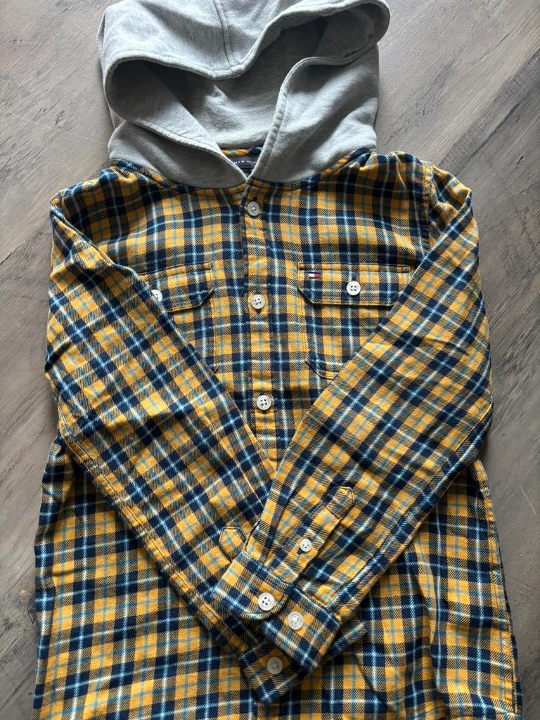 Hemd Tommy Hilfiger maat 122, Ophalen, Zo goed als nieuw, Jongen, Overhemd of Blouse