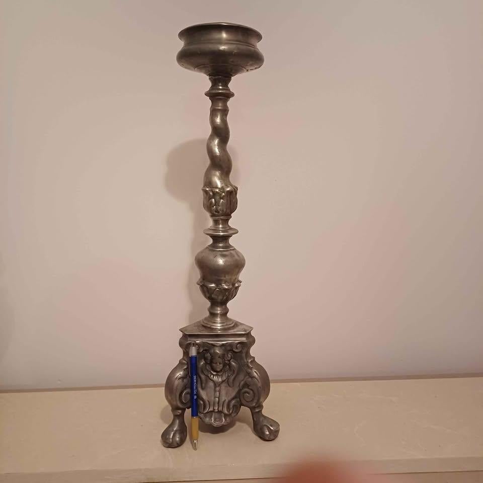 ANCIEN BOUGEOIR BAROQUE EN ÉTAIN D'ÉPOQUE LOUIS XIV, Enlèvement