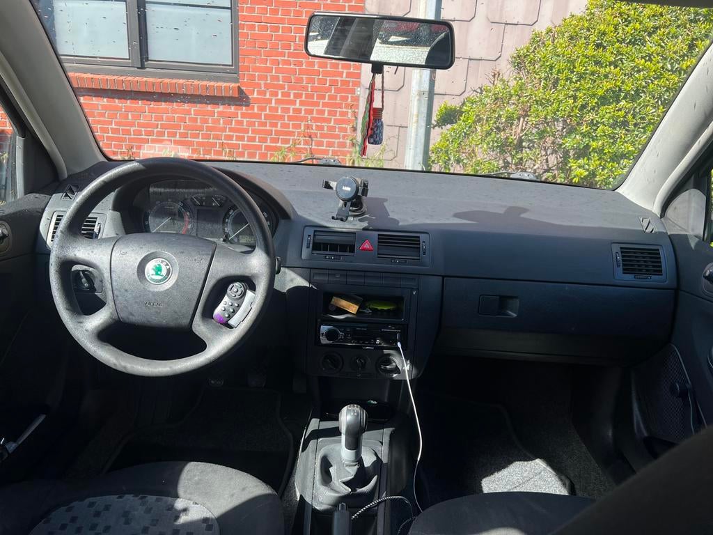 Skoda fabia 2007, Autos, Argent ou Gris, Achat, Entreprise, Boîte manuelle