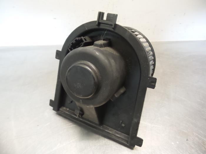 Moteur de ventilation chauffage d'un Volkswagen Polo (Polo 9, Volkswagen, -, 3 mois de garantie, Utilisé