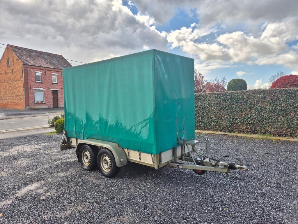 Double essieu avec voile étanche, Enlèvement, Comme neuf