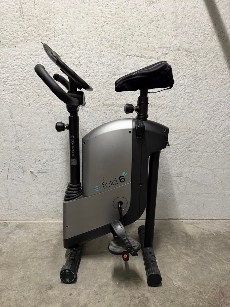 Hometrainer, Sport en Fitness, Ophalen, Gebruikt, Hometrainer