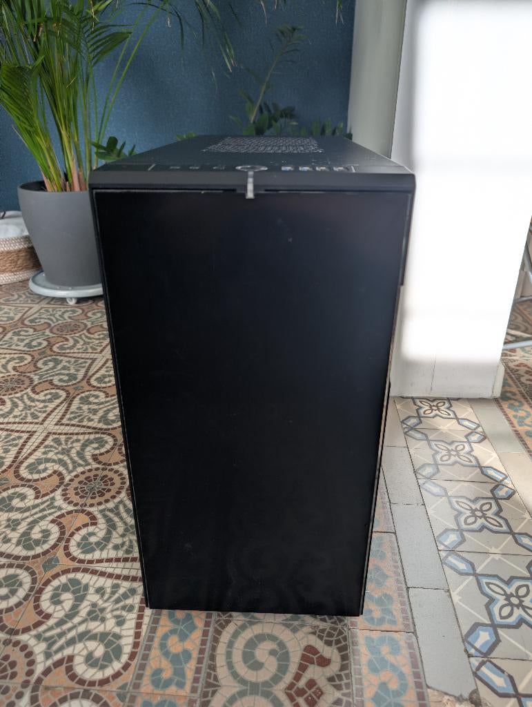 Fractal Design Refine R4, Computers en Software, Computerbehuizingen, Ophalen, Gebruikt