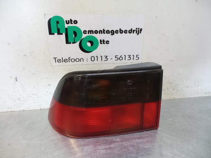 Achterlicht links van een Saab 9000, Auto-onderdelen, Gebruikt, -, -, Ophalen of Verzenden
