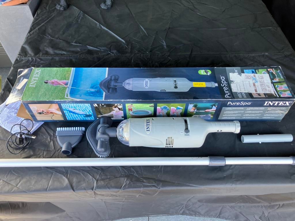 Intex - aspirateur portable rechargeable, Enlèvement, Utilisé