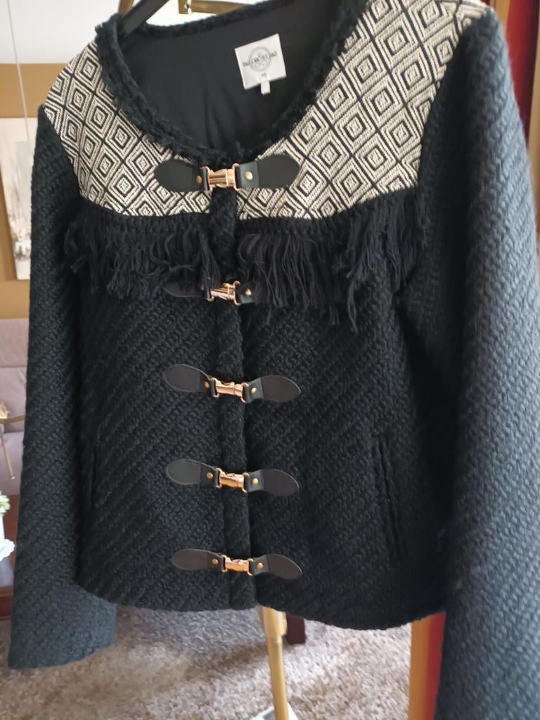 .nieuw  jeugdig en modieus  vestje   n  ., Kleding | Dames, Ophalen of Verzenden, Maat 38/40 (M), Zwart