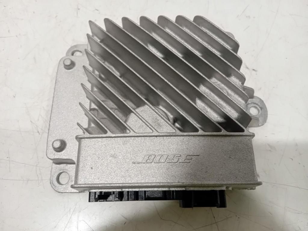 Versterker Renault Talisman, Enlèvement ou Envoi, Van der Ven Autorecycling B.V., Onderdelen@venauto.nl, Ettenseweg 76, 4706 PB Roosendaal, The Netherlands