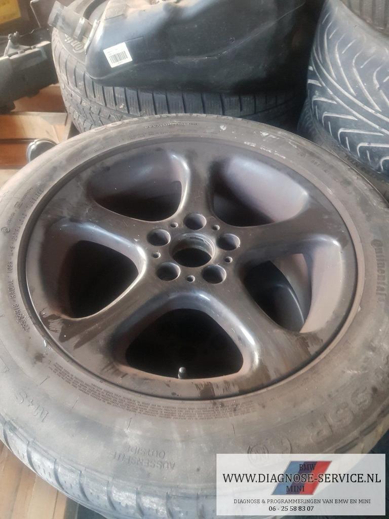 BMW X5 E53 winterwielen winterbanden 18 incl zwart continent, Auto-onderdelen, 18 inch, Gebruikt, 255 mm, -