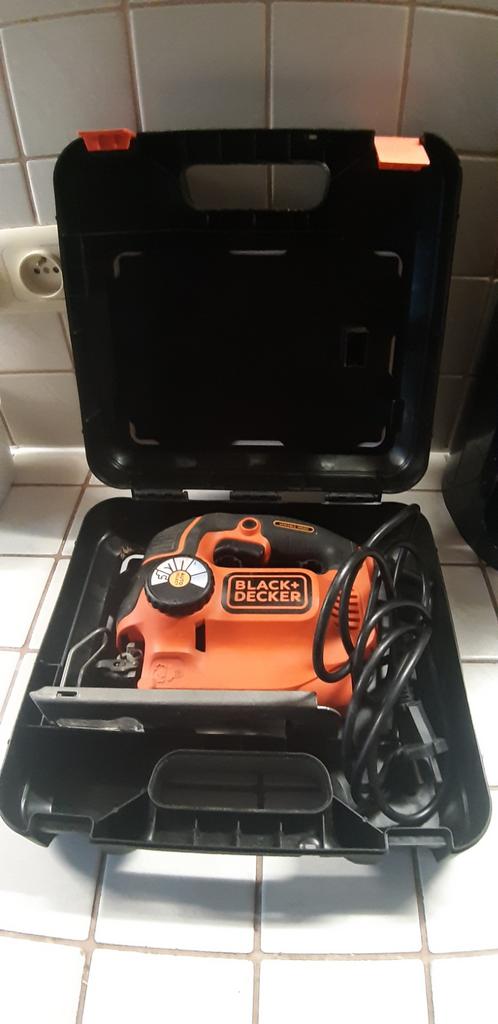 Scie sauteuse Black et Decker, Enlèvement