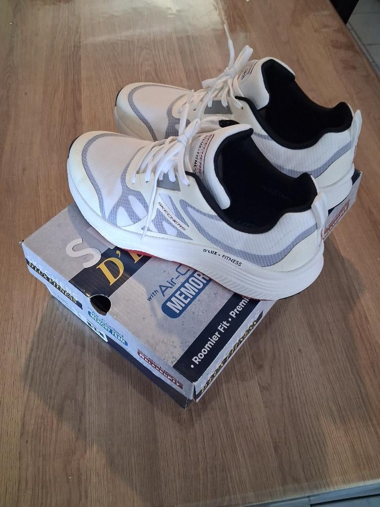 Skechers, Ophalen, Wit, Zo goed als nieuw, Sneakers