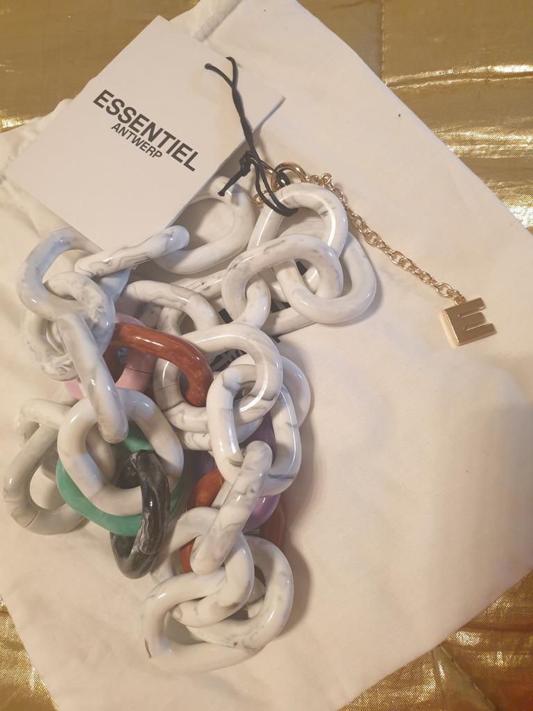 Halsketting Essentiel antwerp bellagio necklace, Handtassen en Accessoires, Ophalen