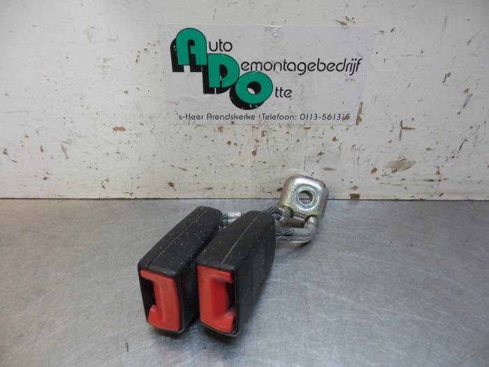 Insertion ceinture de sécurité arrière gauche d'un Volksw, Autos : Pièces & Accessoires, Volkswagen, -, 3 mois de garantie, Utilisé