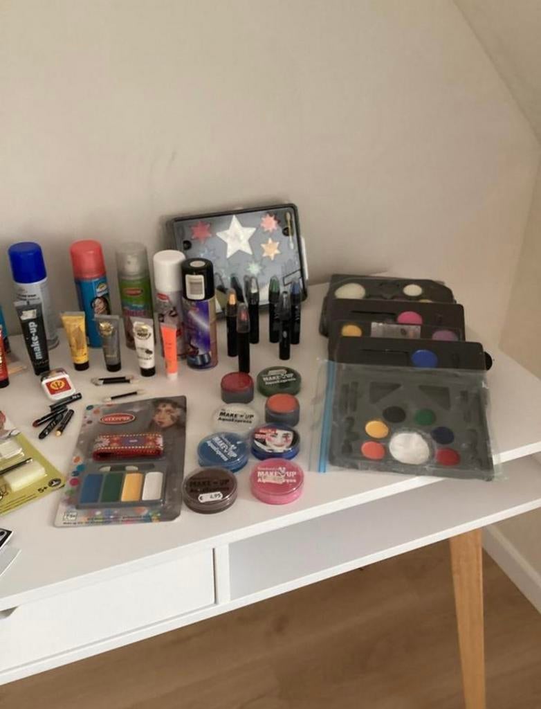 Grime - schmink, Ophalen, Zo goed als nieuw