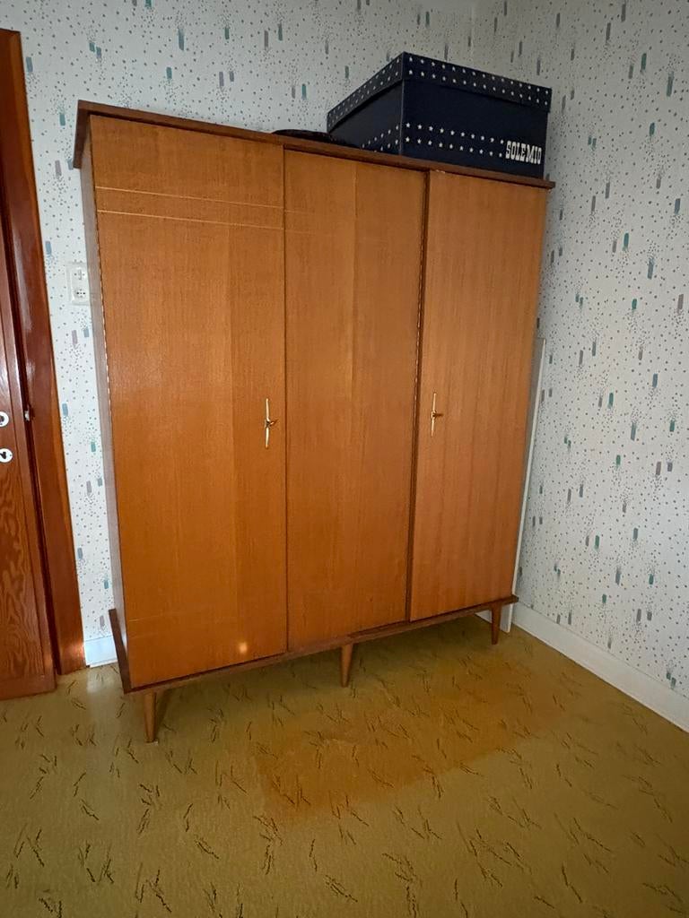 Meerdere kasten gratis, Ophalen